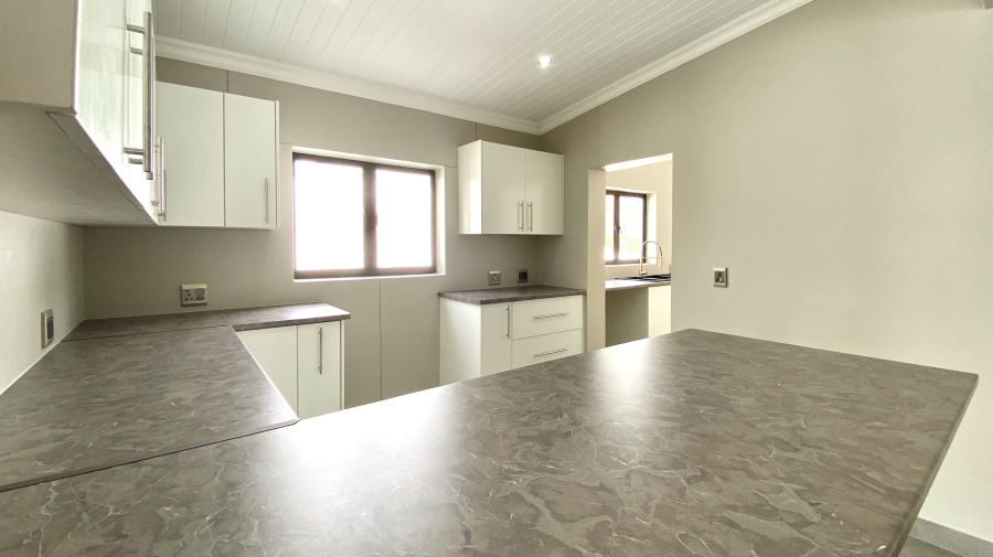 3 Bedroom Property for Sale in Laaiplek Western Cape